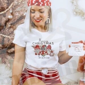Merry Christmas‎ gnomes T-shirt unisex sizing